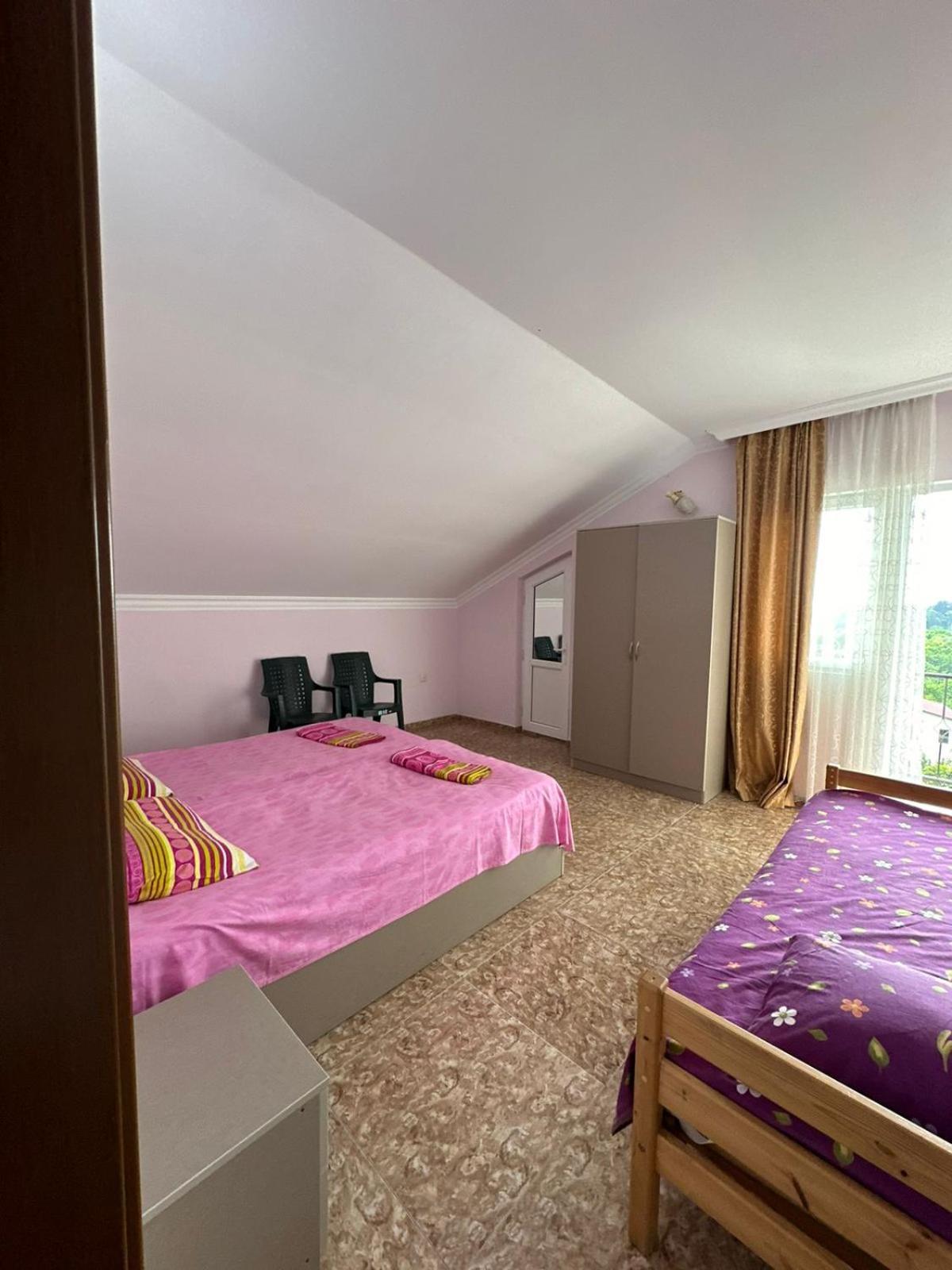 Shamil House Pensionat Makhinjauri Exteriör bild