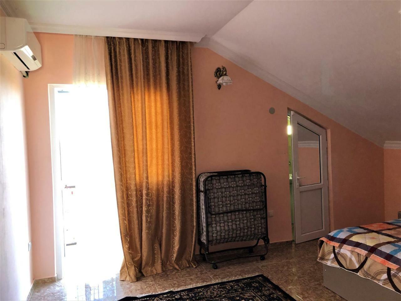 Shamil House Pensionat Makhinjauri Exteriör bild